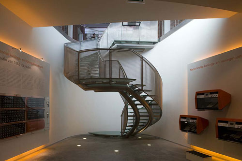 Graphic-Design-Museum_Breda(staircase-centre)_Hans-van-Heeswijk-architects.LOWRES