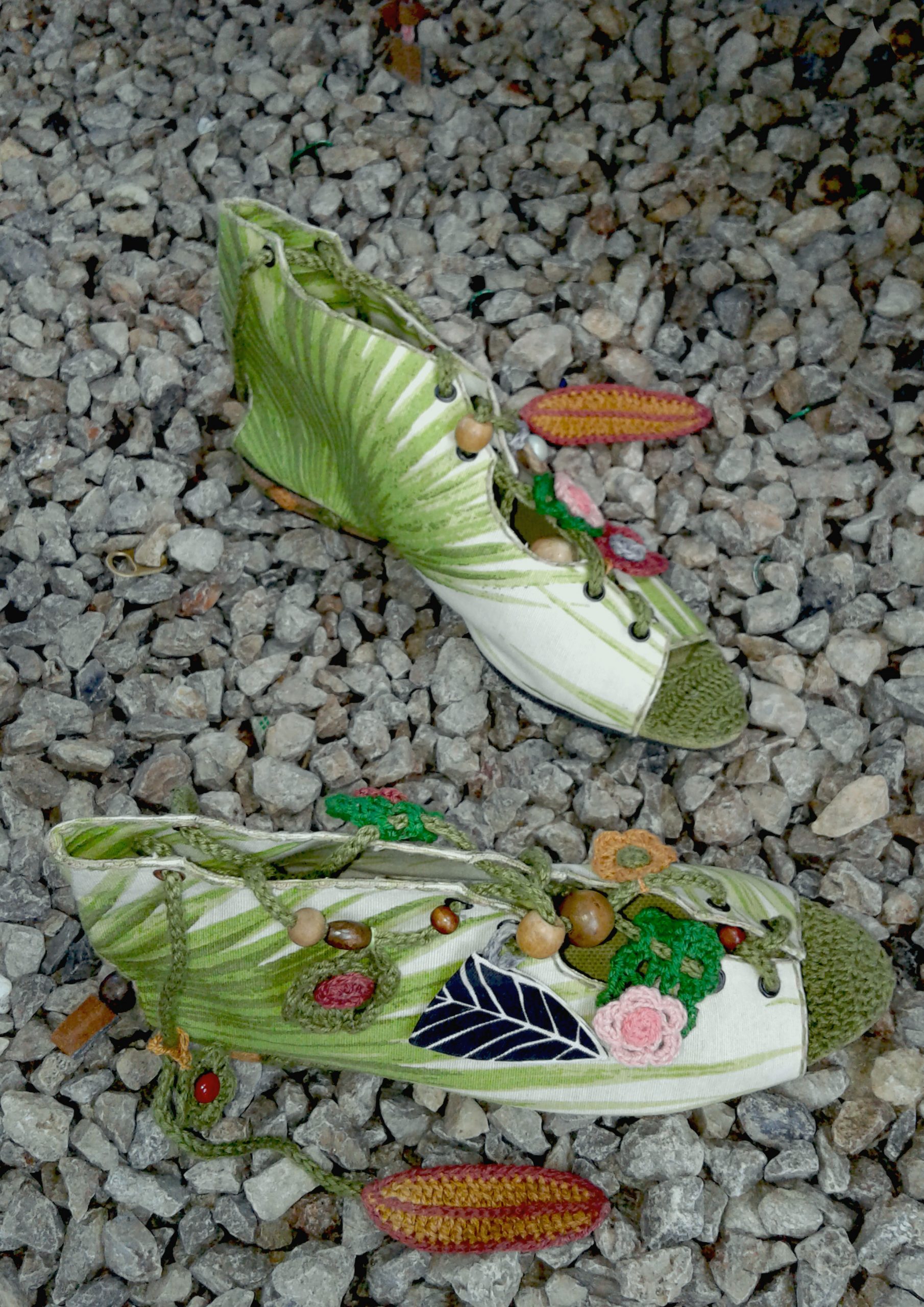 Colección de Calzados: diseño modular y fantasía reciclada desde Cuba