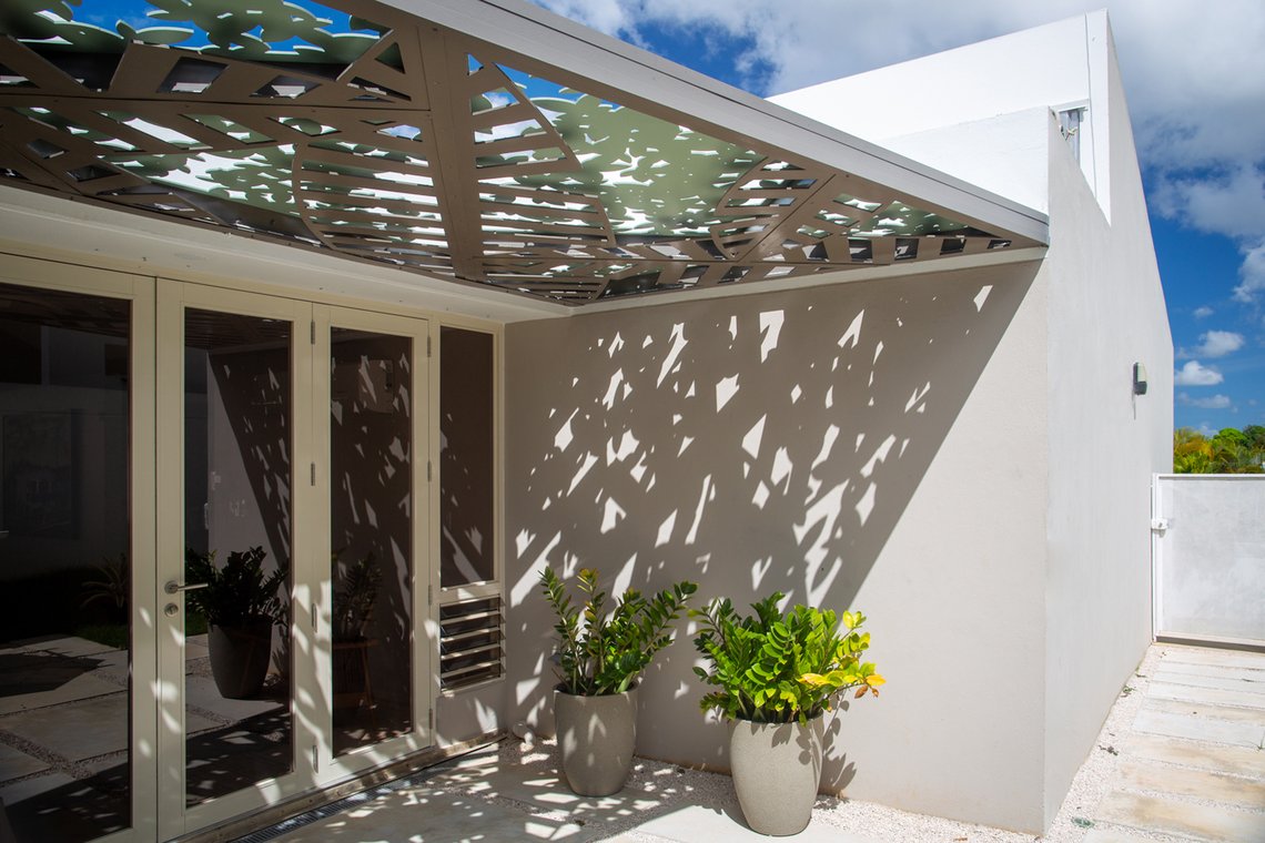 Penumbra en dos sombras pérgola