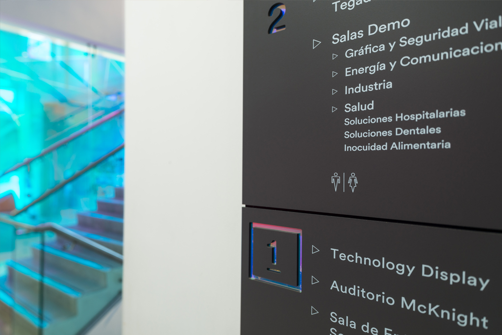 Centro de Innovación 3M Chile: diseño espacial, señalética y experiencia tecnológica