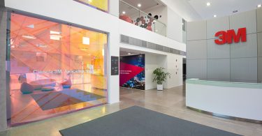 Centro de Innovación 3M Chile: diseño espacial, señalética y experiencia tecnológica