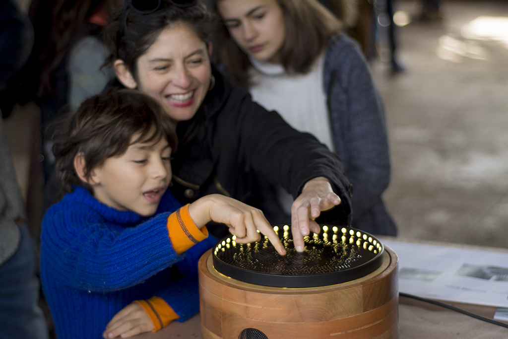 Kyma: amplificador sensorial que hace visible la música