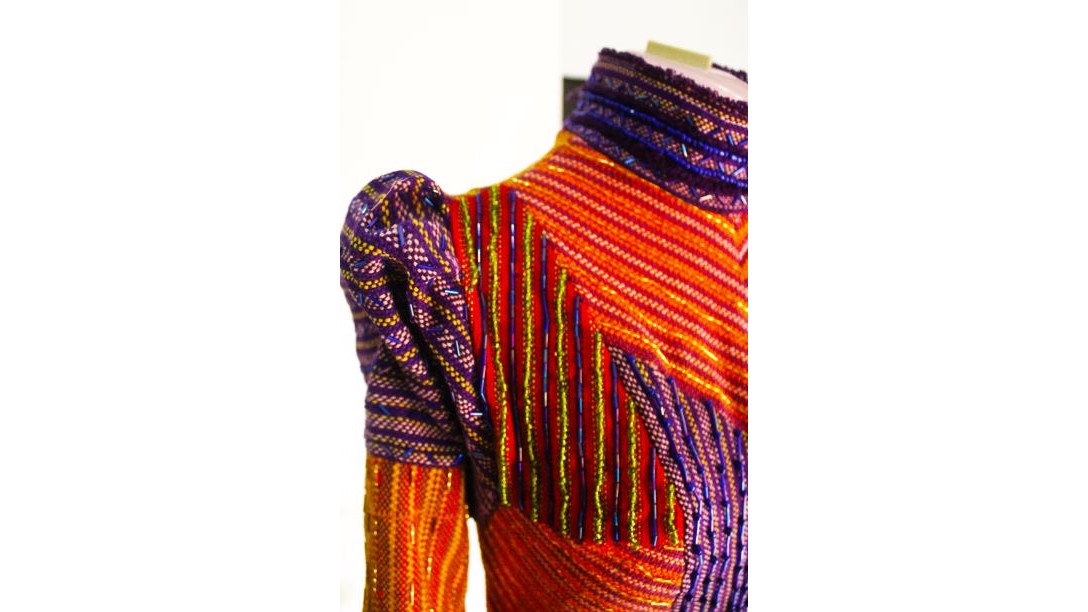 RAÍCES imagen secundaria