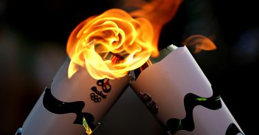 Tocha Olímpica Rio2016: diseño industrial, identidad y símbolo en movimiento