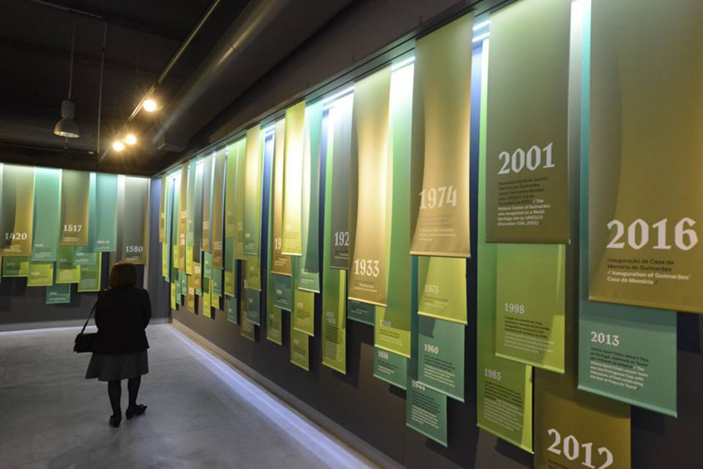 Casa da Memória de Guimarães: diseño expositivo para una memoria viva y colectiva