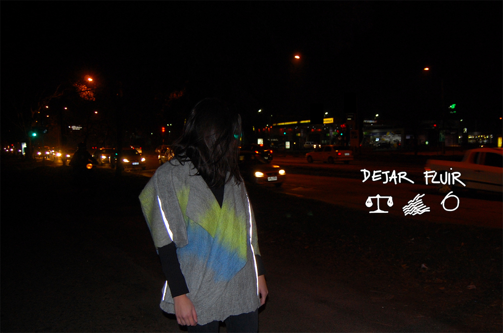 Dejar Fluir: colección de abrigos de fieltro para protección urbana y expresión personal