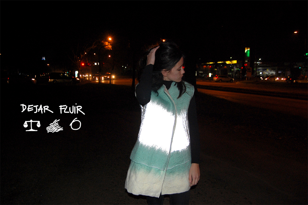 Dejar Fluir: colección de abrigos de fieltro para protección urbana y expresión personal