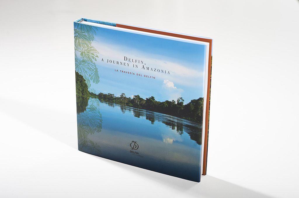 Delfín, A Journey in Amazonia | la Travesía del Delfín