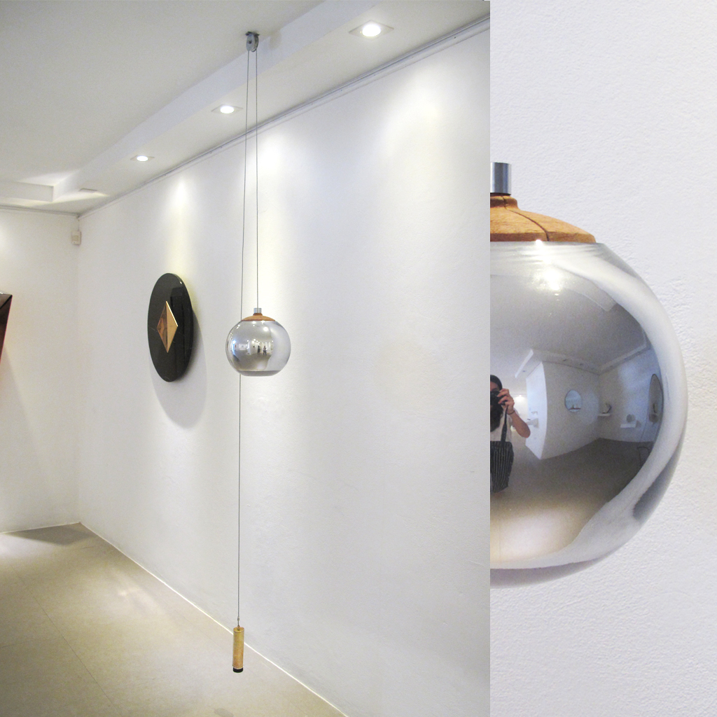 Malabares: instalación interactiva sobre tiempo, reflejo y lectura personal