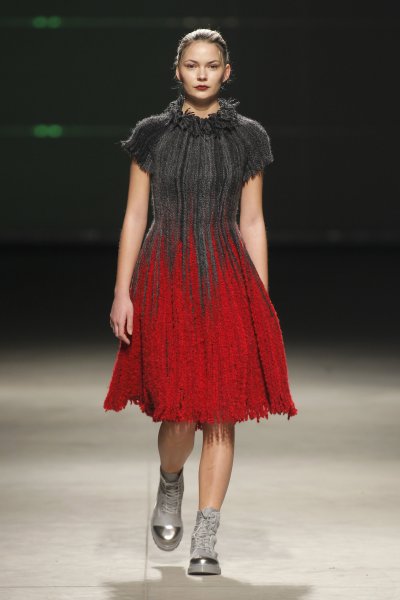 Pétalas / Sentimentos: textil de autor entre delicadeza y estructura