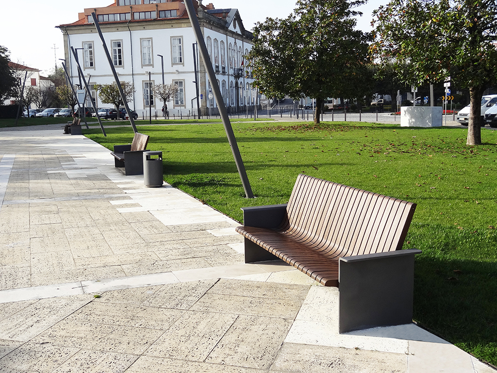 Ária – Bancos: mobiliario urbano con ergonomía de cine-teatro clásico