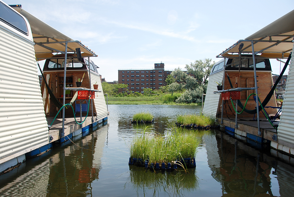 Truck-A-Float: campamento flotante modular para vida urbana sustentable
