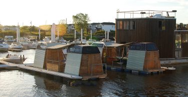 Truck-A-Float: campamento flotante modular para vida urbana sustentable
